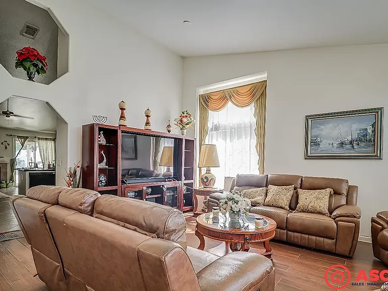 6306 Cupertino Ct — Photo 2