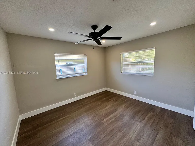 5410 NW 16th St #1 — Photo 5
