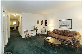 5th image of 726 Charlemagne Blvd