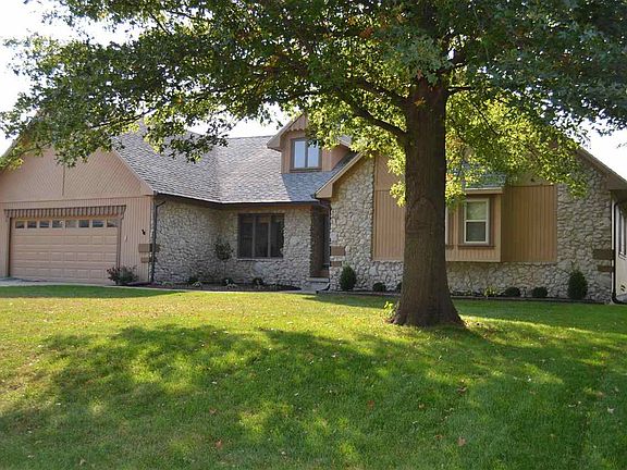 2nd image of 2320 Natalie Ln