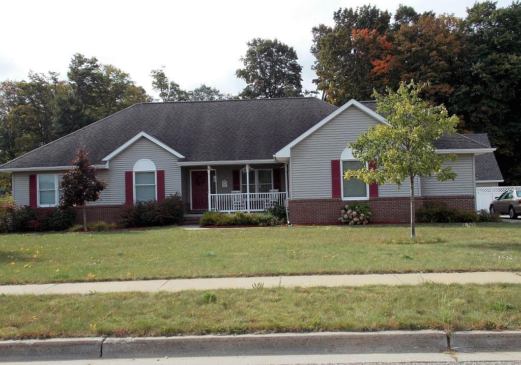 520 Berkshire Ln, Gaylord, MI 49735 Zillow