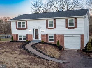2563 Wasser Rd, East Greenville, PA 18041