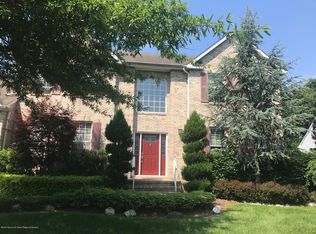 28 Goshawk Ct, Morganville, NJ 07751