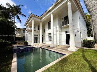 996 Sanibel Dr, Hollywood, FL 33019