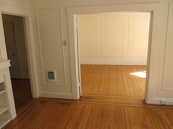 4th image of 1651 Waller St #2