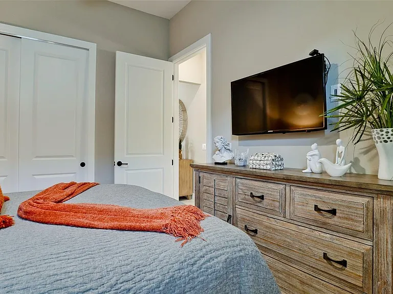 8609 Seascape Cv — Photo 24