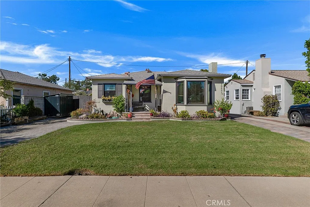 3 bed, 1080 sqft, $4,800 — Photo 1