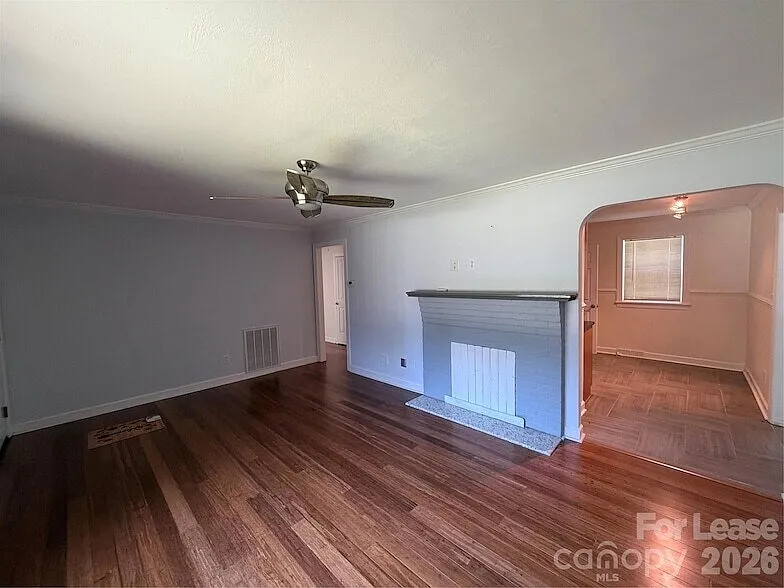 637 Hartness Road - 1 — Photo 2