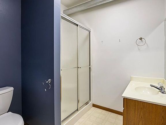 Bath room 1