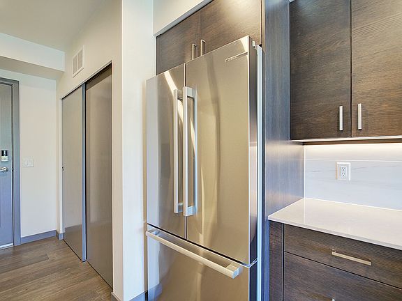 5th image of 11903 NE 128th St #605