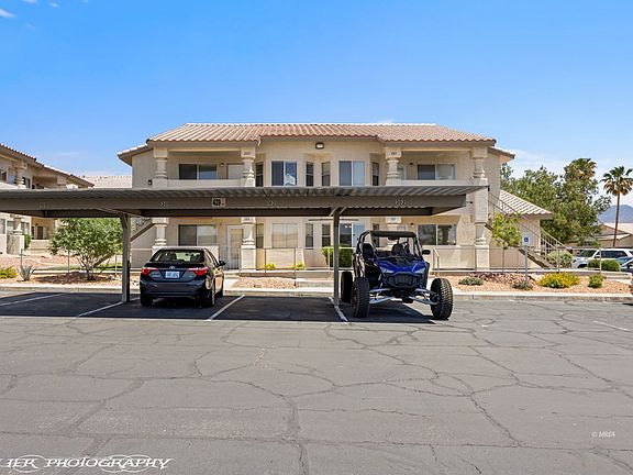 3rd image of 439 Mesa Blvd #101