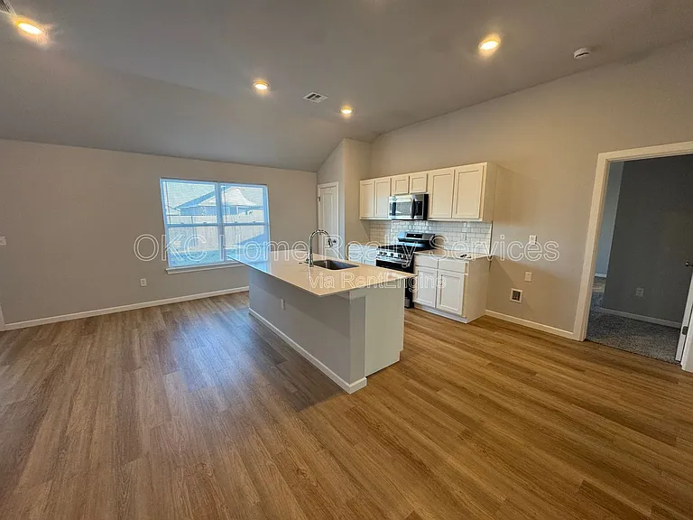 928 Dusky Valley Ln — Photo 19