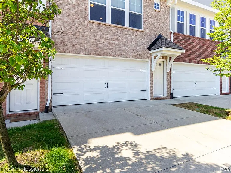 57 Kaprol Dr — Photo 38
