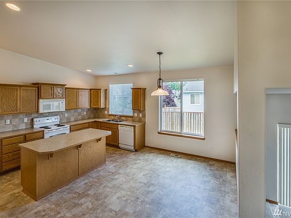 5th image of 15326 104th Way SE