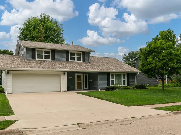 3330 Kenwood Ave, Davenport, IA 52807