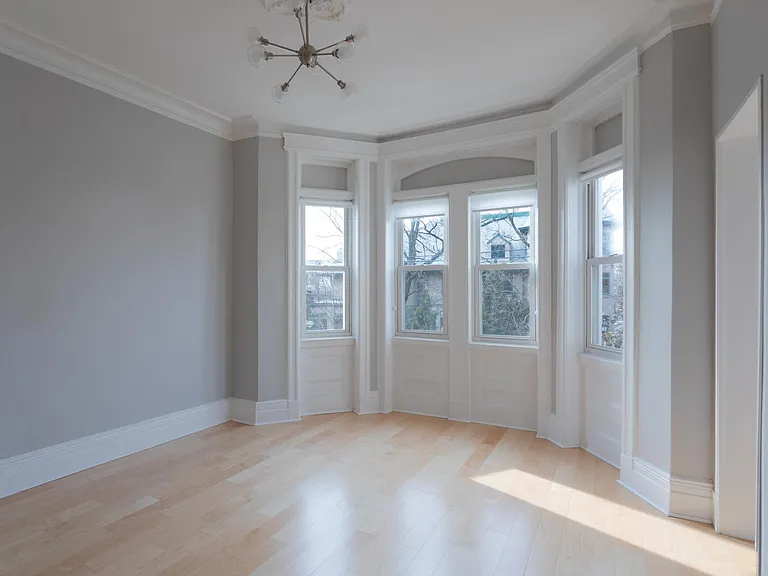 50 Hauxhurst Ave #1 — Photo 3