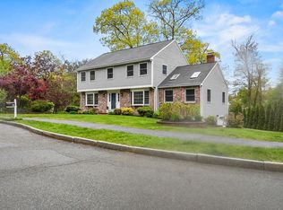 41 Sheffield Dr, Braintree, MA 02184
