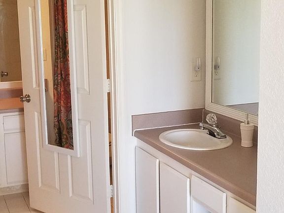 3rd image of 161 Palm Dr #102