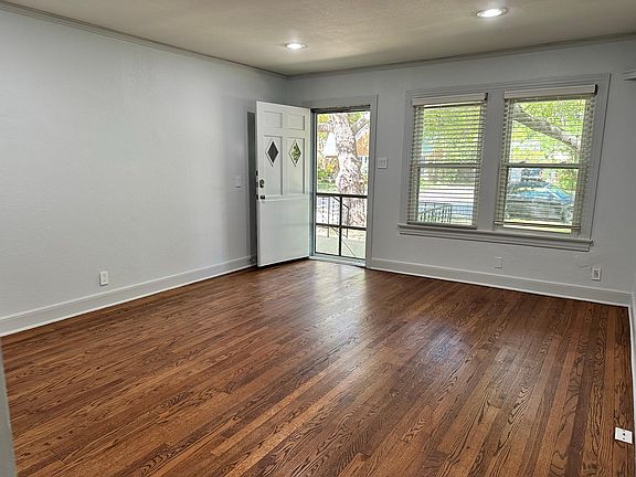 Living Room, with lots of light
