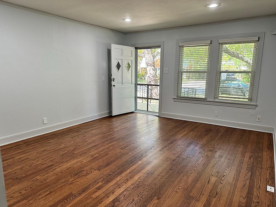 Living Room, with lots of light