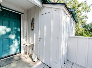 2207 Hawkins Ln, Eugene, OR 97405