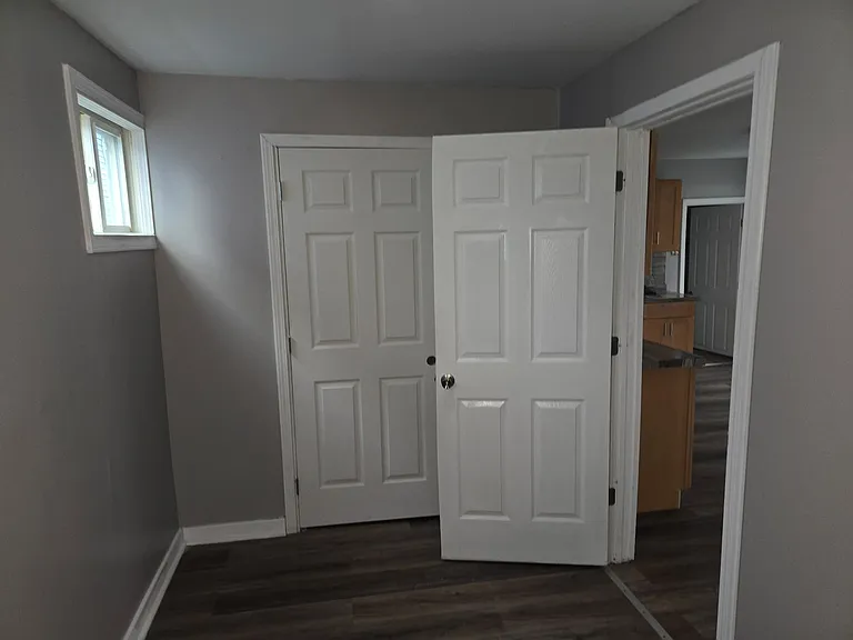 220 Metcalfe St — Photo 5
