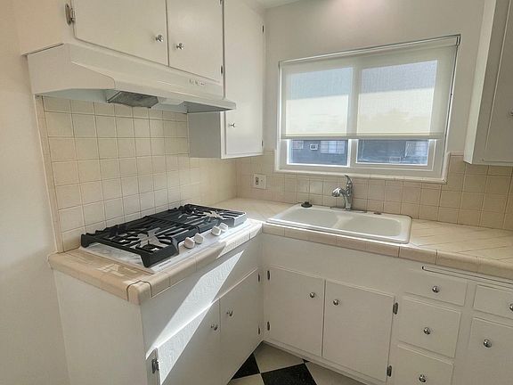 4th image of 8110 Norton Ave APT 7