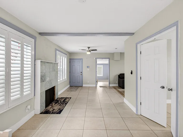 227 N M St — Photo 17