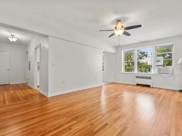 2520 John F Kennedy Boulevard image 1 of 24