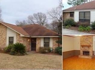 1126 Foxlane Dr, Baton Rouge, LA 70819