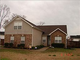 2nd image of 3449 Leslie Ln
