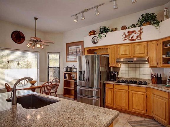 4th image of 7840 N Quail Park Pl