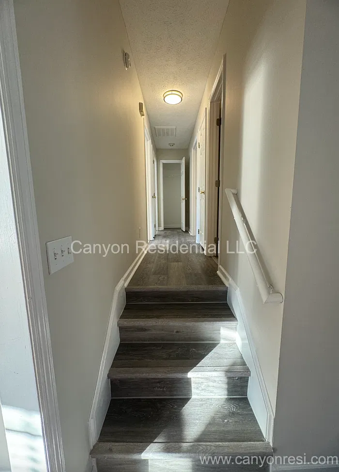 3 bed, 2.0 bath, 1564 sqft, $1,890 — Photo 2