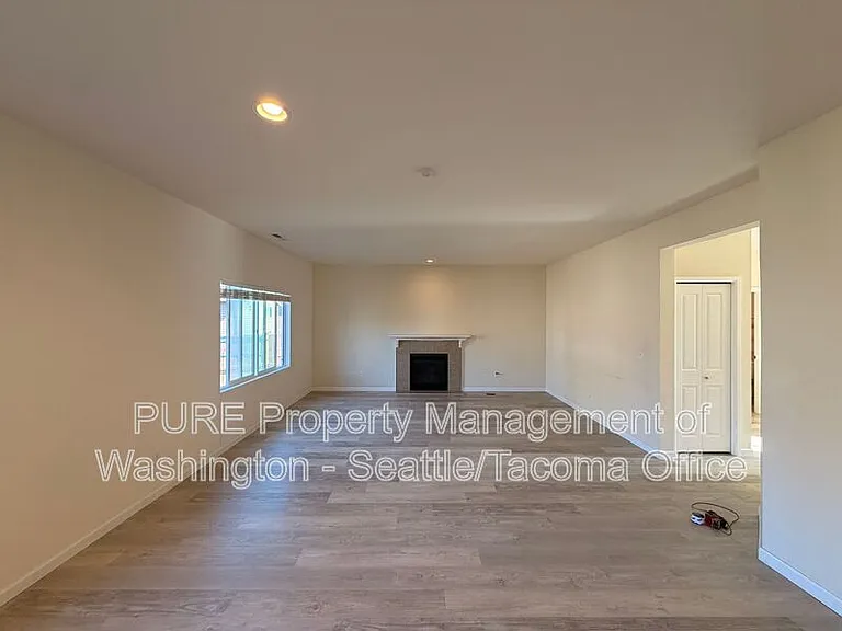 18224 72nd Ave E — Photo 5
