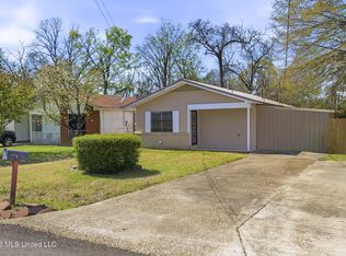 1627 Barnwell St, Yazoo City, MS 39194