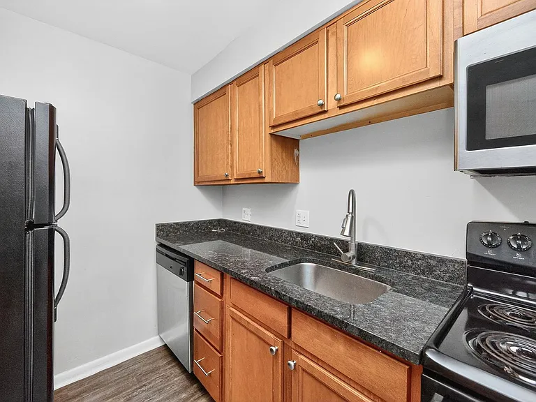 3336 Jefferson Ave #14 — Photo 6