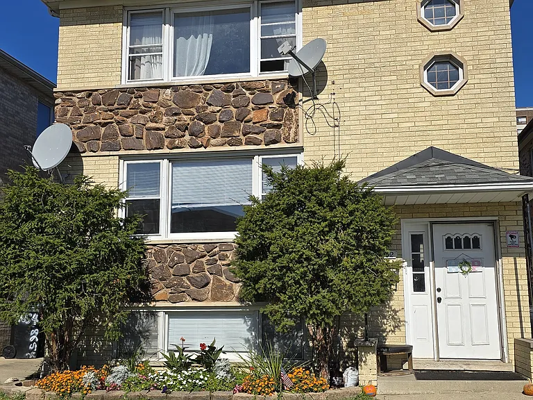 8652 W Catherine Ave #2 — Photo 5