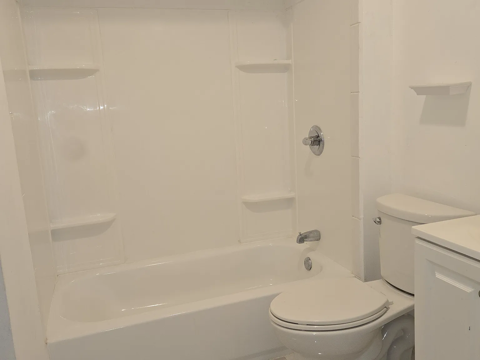 2 bed, 1.5 bath, $2,300 — Photo 4