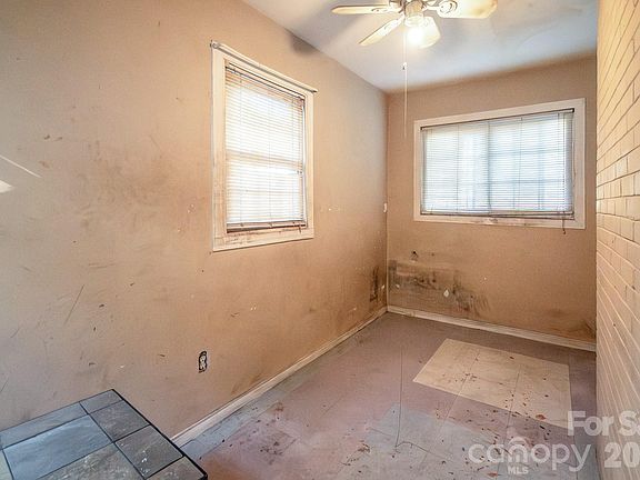 5th image of 4430 W Tyvola Rd
