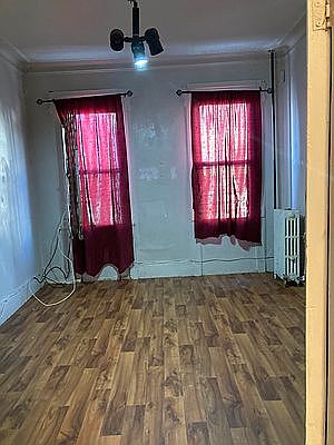 3rd image of 14-04 31st Ave #3R