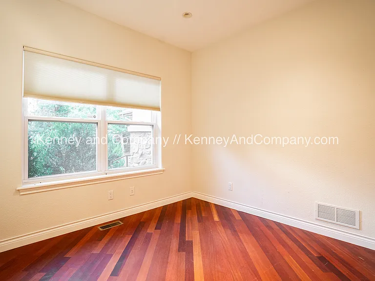 155 Indian Wells Ln — Photo 28