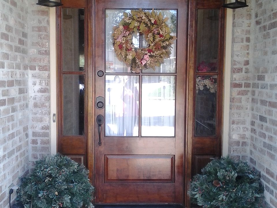 1st image of 104 Meadow Park Dr