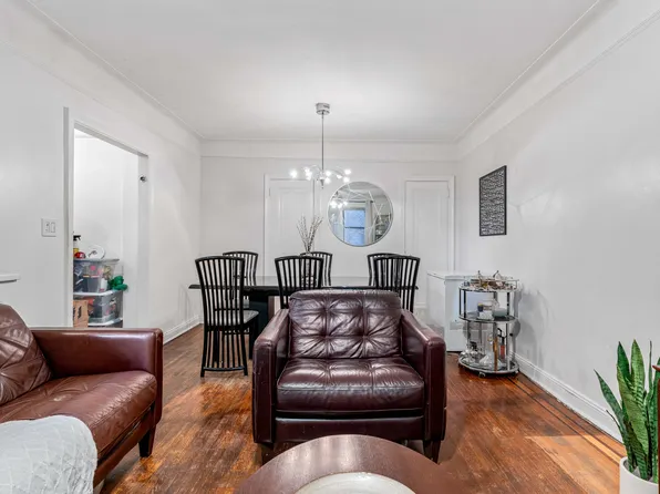 30-83 Crescent Street image 4 of 17