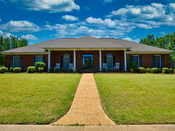 4th image of 8636 Hillcrest Dr