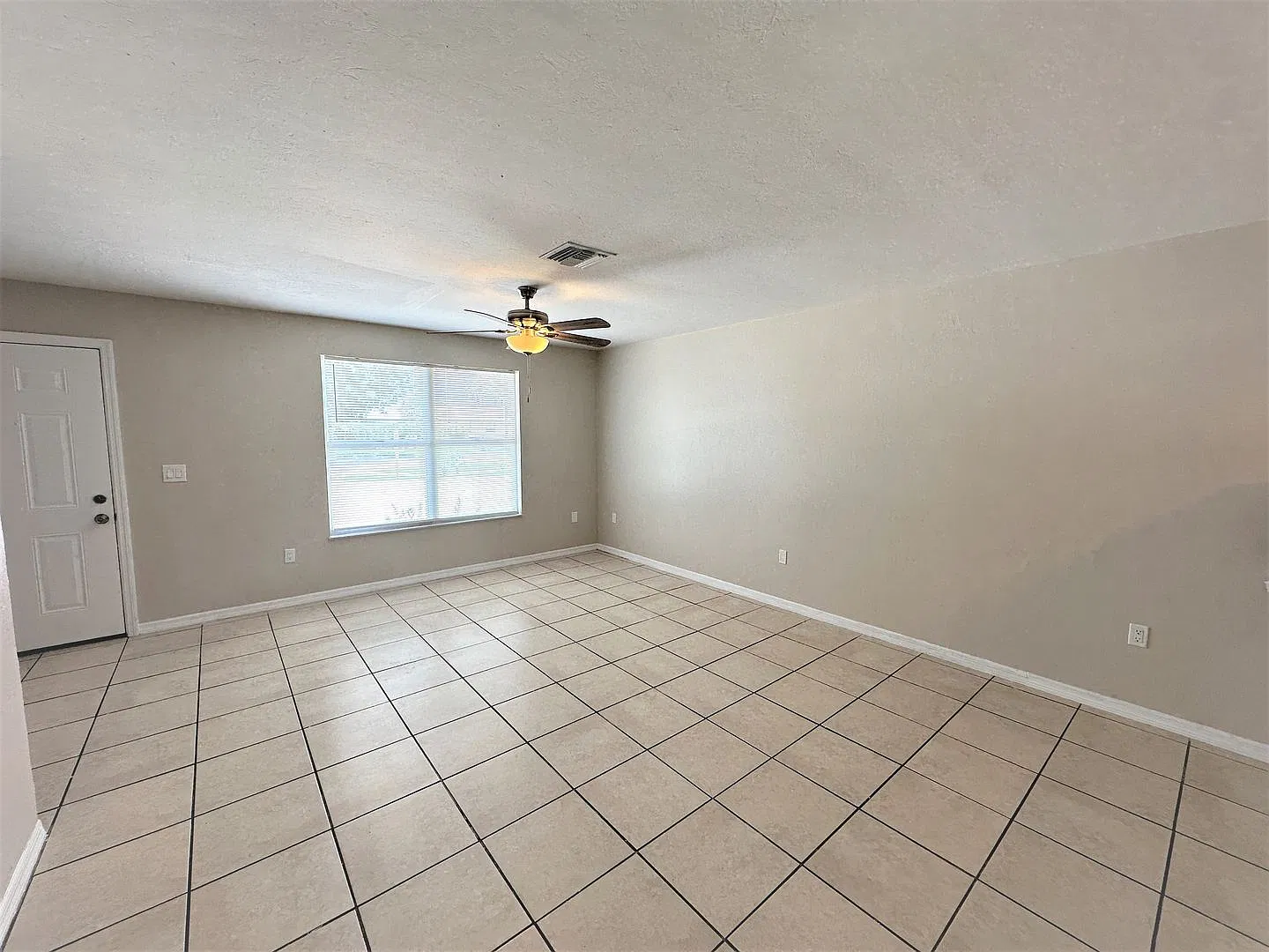 P (Residences Del Sol - 4626 Sunset Rd) — Photo 3