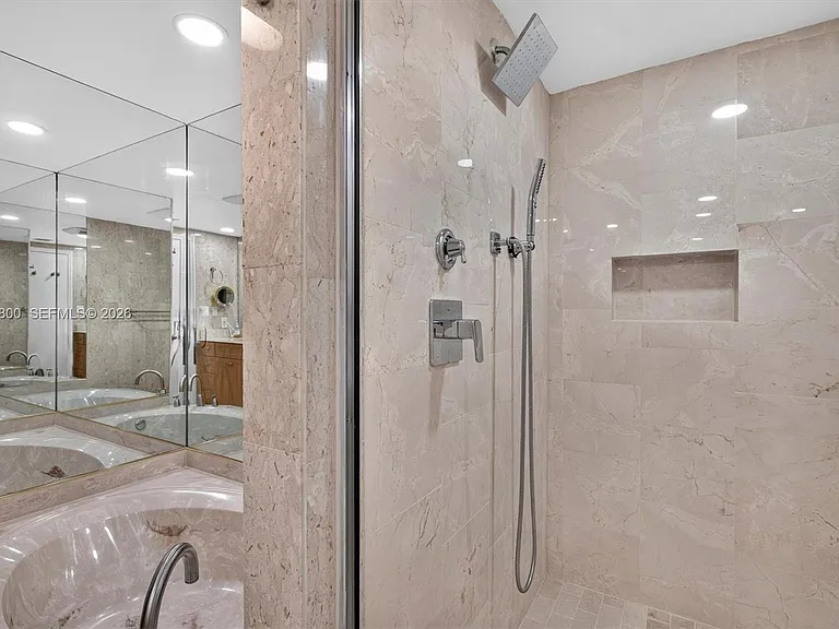 1 Grove Isle Dr #506 — Photo 37