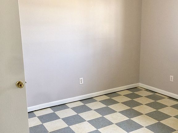 5th image of 59 Dublin Ln APT 2