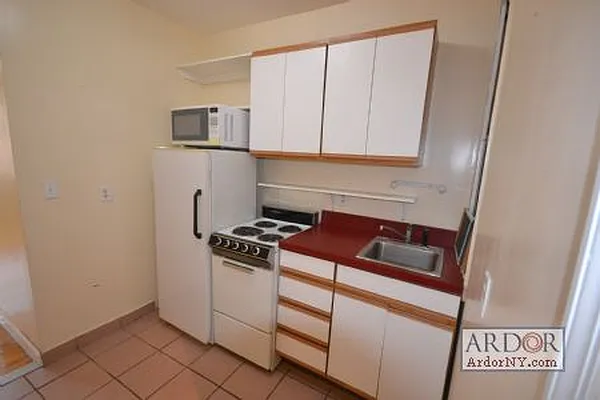 Rented by ArdorNY | media 4