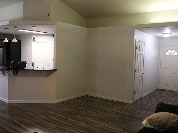 5th image of 3343 Oak St