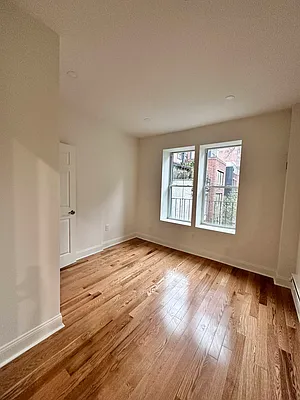 Rented by Urban Real Estate Property Group Inc | media 4